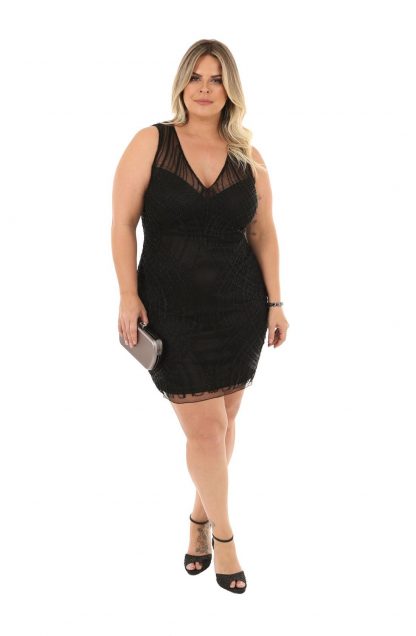 Vestido de Festa Curto Plus Size Preto Bordado