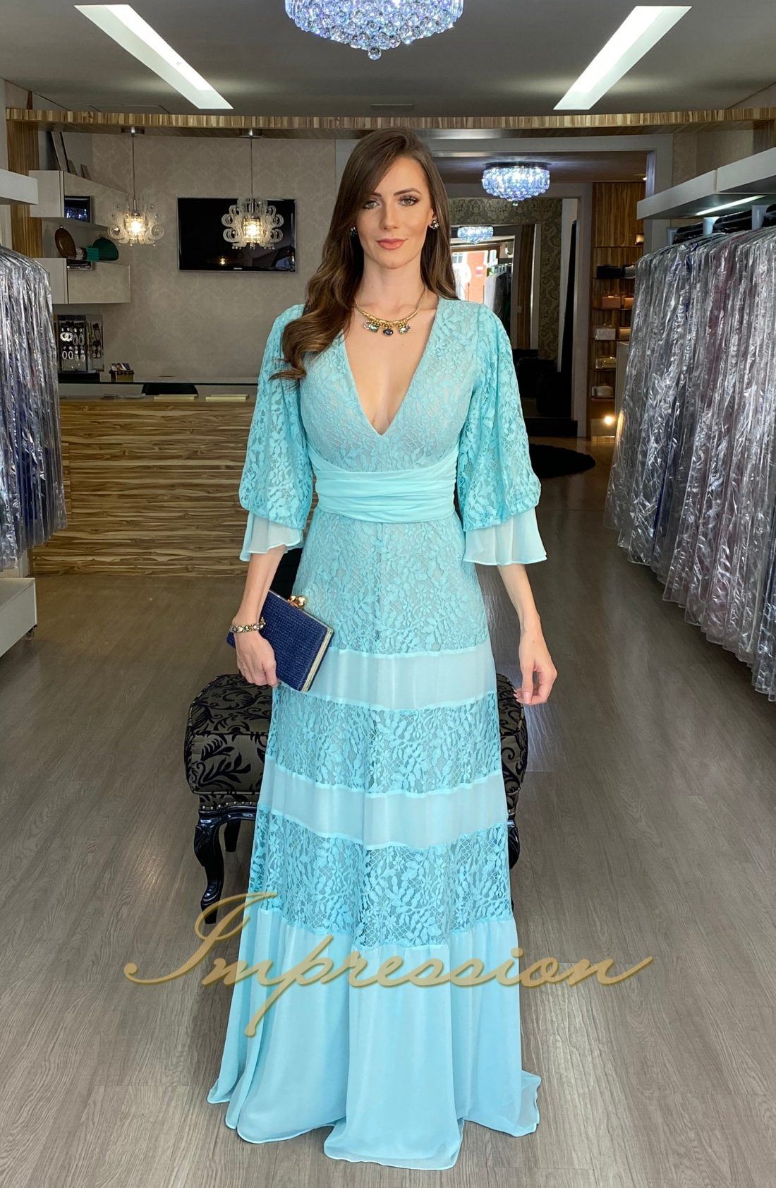 vestido verde de renda longo