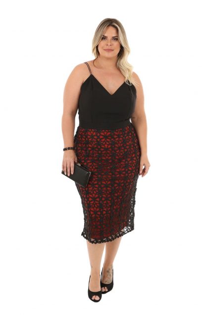 Vestido de Festa Midi Plus Size Preto Renda Guipir