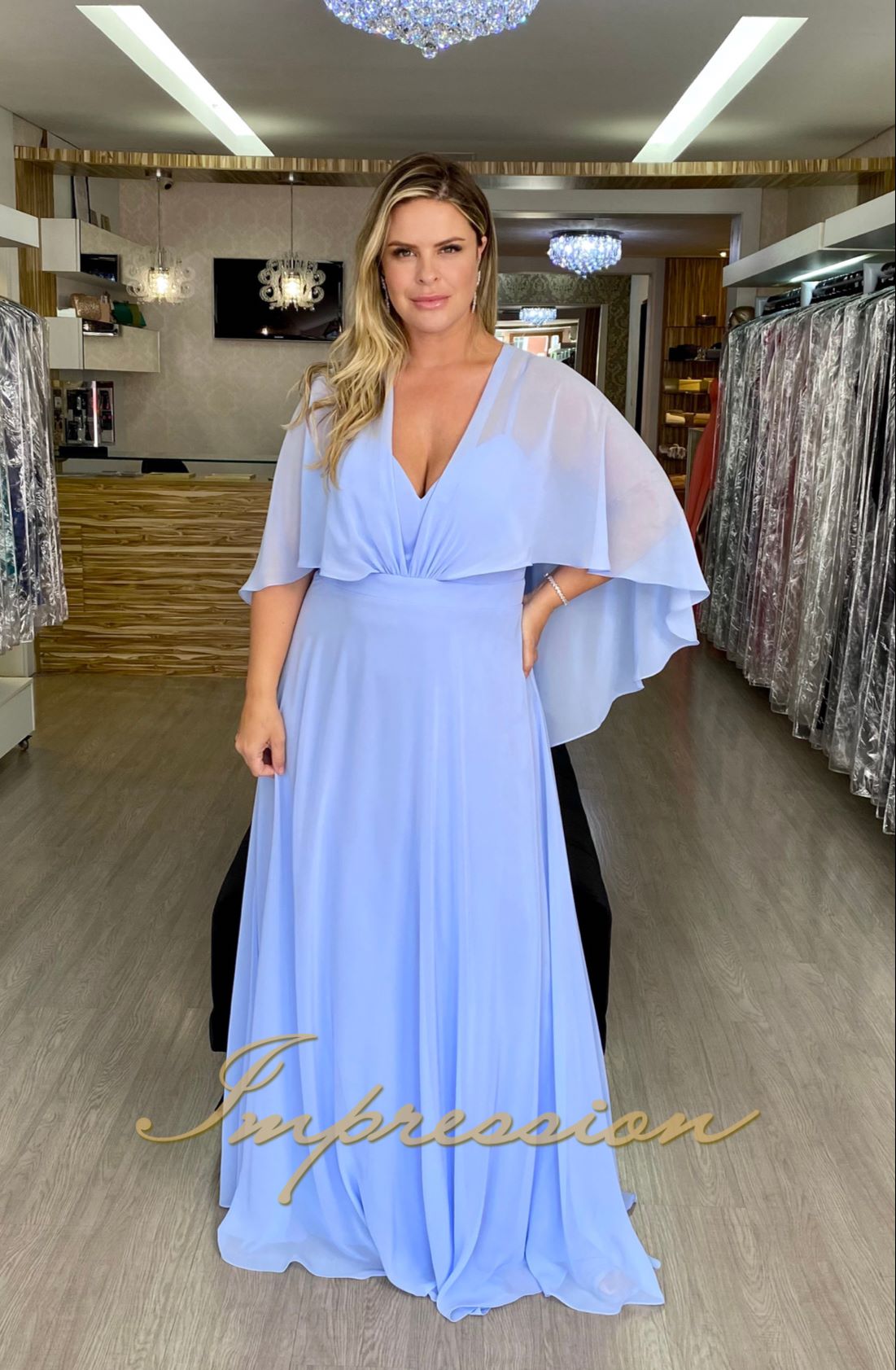 Vestido madrinha azul sales serenity plus size