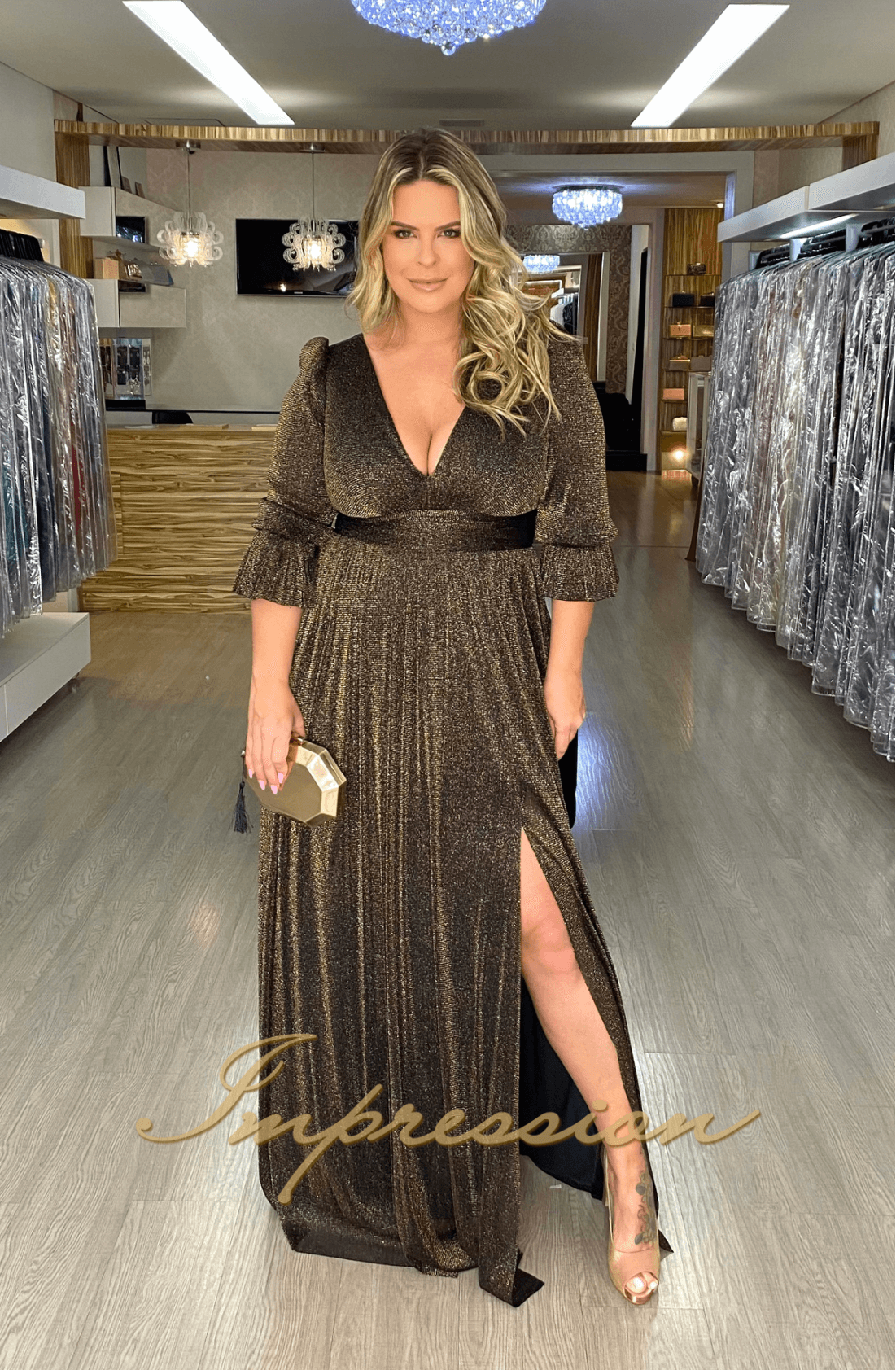Vestido de festa dourado longo sales plus size