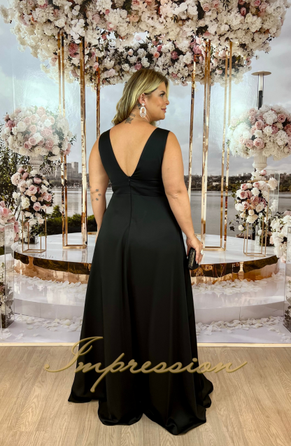 Vestido de Festa Longo Plus Size Preto - Image 3