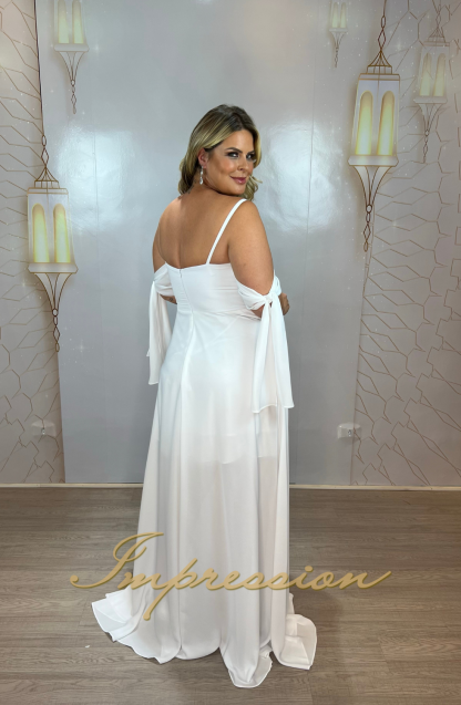 Vestido de Festa Longo Plus Size Branco com Decote - Image 3