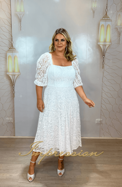 Vestido de Festa Midi Plus Size Branco em Renda
