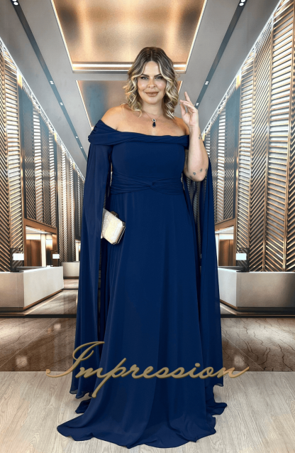 Vestido de Festa Longo Plus Size Azul Marinho com Capa Removível
