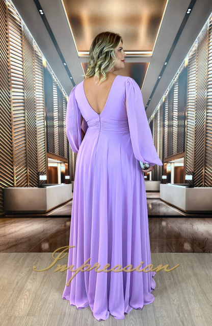 Vestido de Festa Longo Plus Size Lilás com Manga Removível - Imagem 2