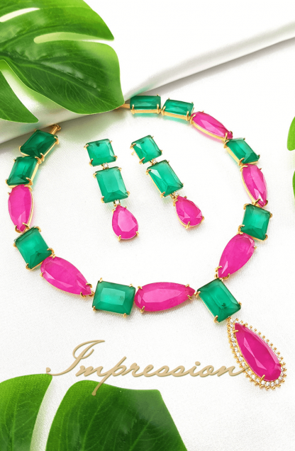 Conjunto de Festa Pedras Pink e Verde
