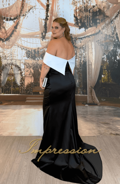 Vestido de Festa Longo Plus Size Preto e Branco - Imagem 2